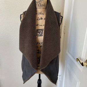 Velvet by Graham & Spencer. Brown Faux Fur vest One size